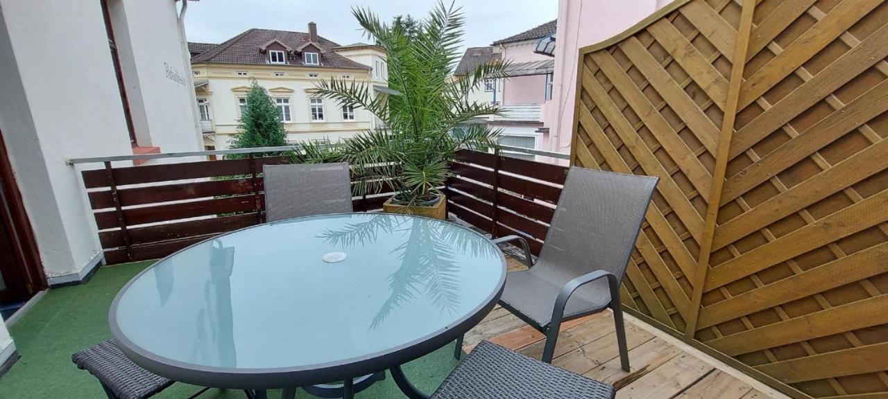 Ferienwohnungen Parkschloesschen Bad Pyrmont Exteriör bild